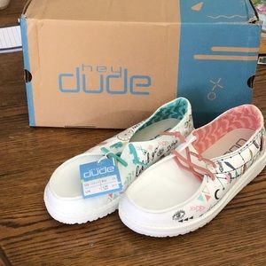Wendy hey dudes kids size 2